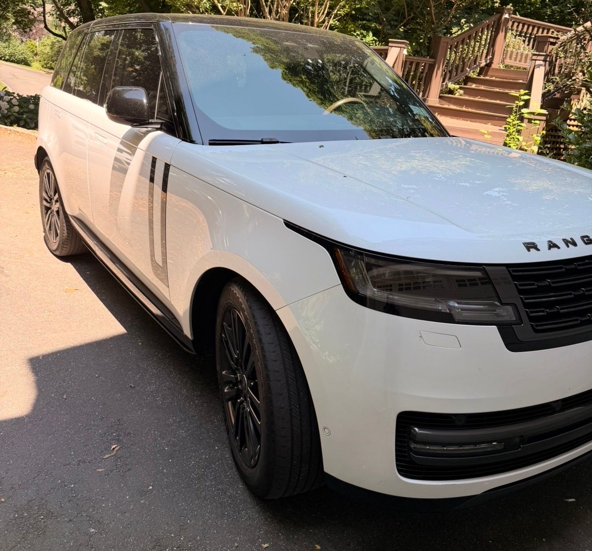 Used 2024 Land Rover Range Rover SE AWD/4WD image 1