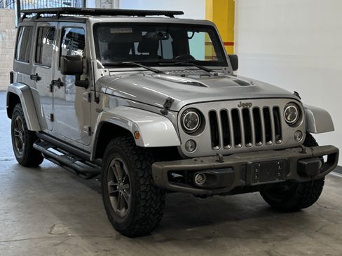 Used 2016 Jeep Wrangler Unlimited Sahara image 5