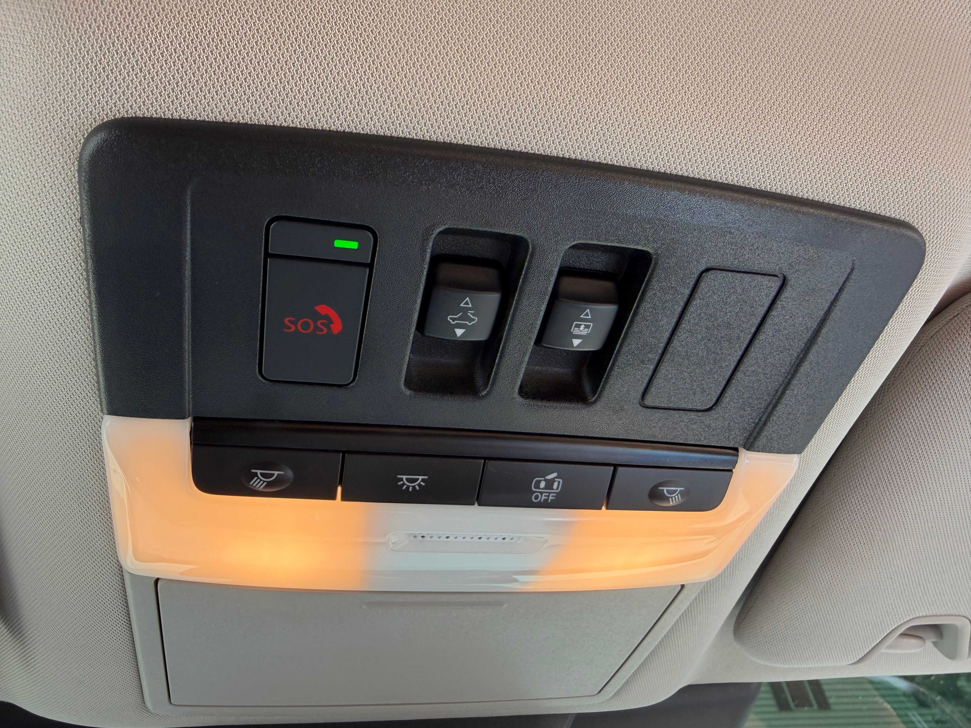 Used 2025 Nissan Pathfinder Platinum w/ Black Appearance Package AWD/4WD image 20