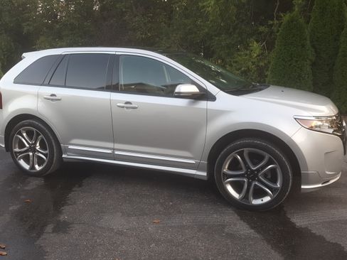 Used 2014 Ford Edge Sport w/ Driver Entry Package image 2