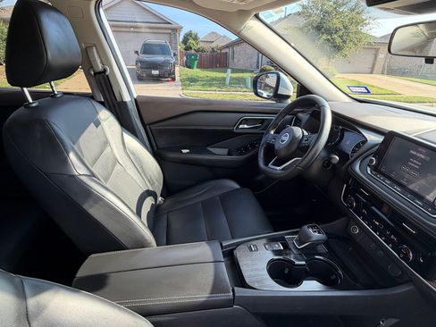 Used 2021 Nissan Rogue SV w/ Premium Package FWD image 21