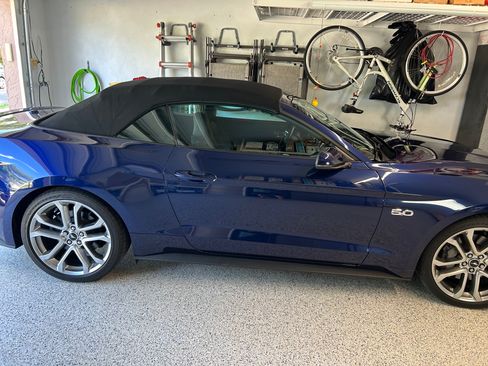 Used 2019 Ford Mustang GT Premium w/ Equipment Group 401A RWD image 2