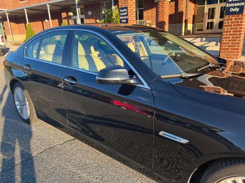Used 2015 BMW 550i xDrive Sedan AWD/4WD image 11