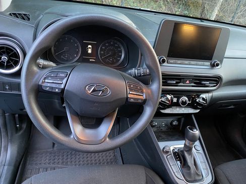 Used 2022 Hyundai Kona SEL w/ Cargo Package image 8