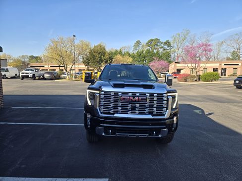 Used 2026 GMC Sierra 2500 Denali w/ Technology Package image 19