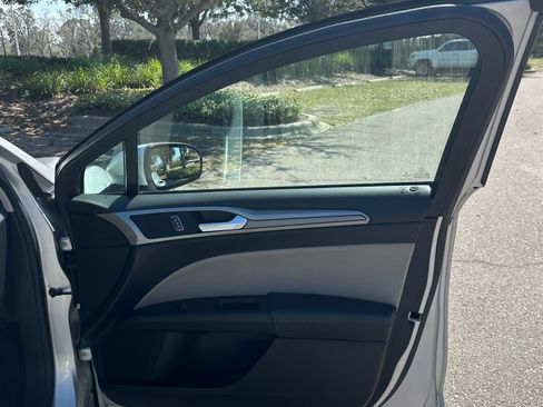 Used 2018 Ford Fusion S image 27