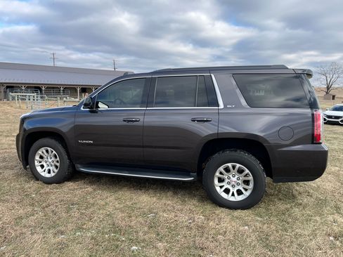 Used 2017 GMC Yukon SLT image 10