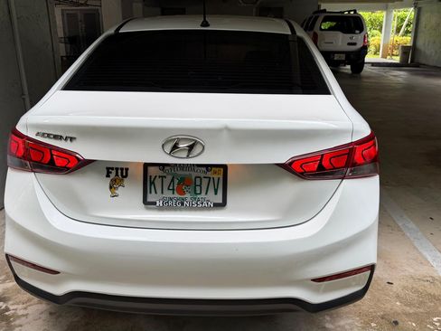 Used 2019 Hyundai Accent SE FWD image 5