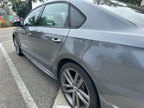 Used 2018 Volkswagen Passat 2.0T R-Line FWD image 5