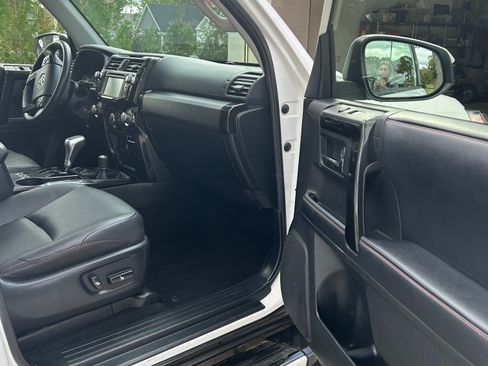 Used 2019 Toyota 4Runner TRD Off-Road Premium image 12