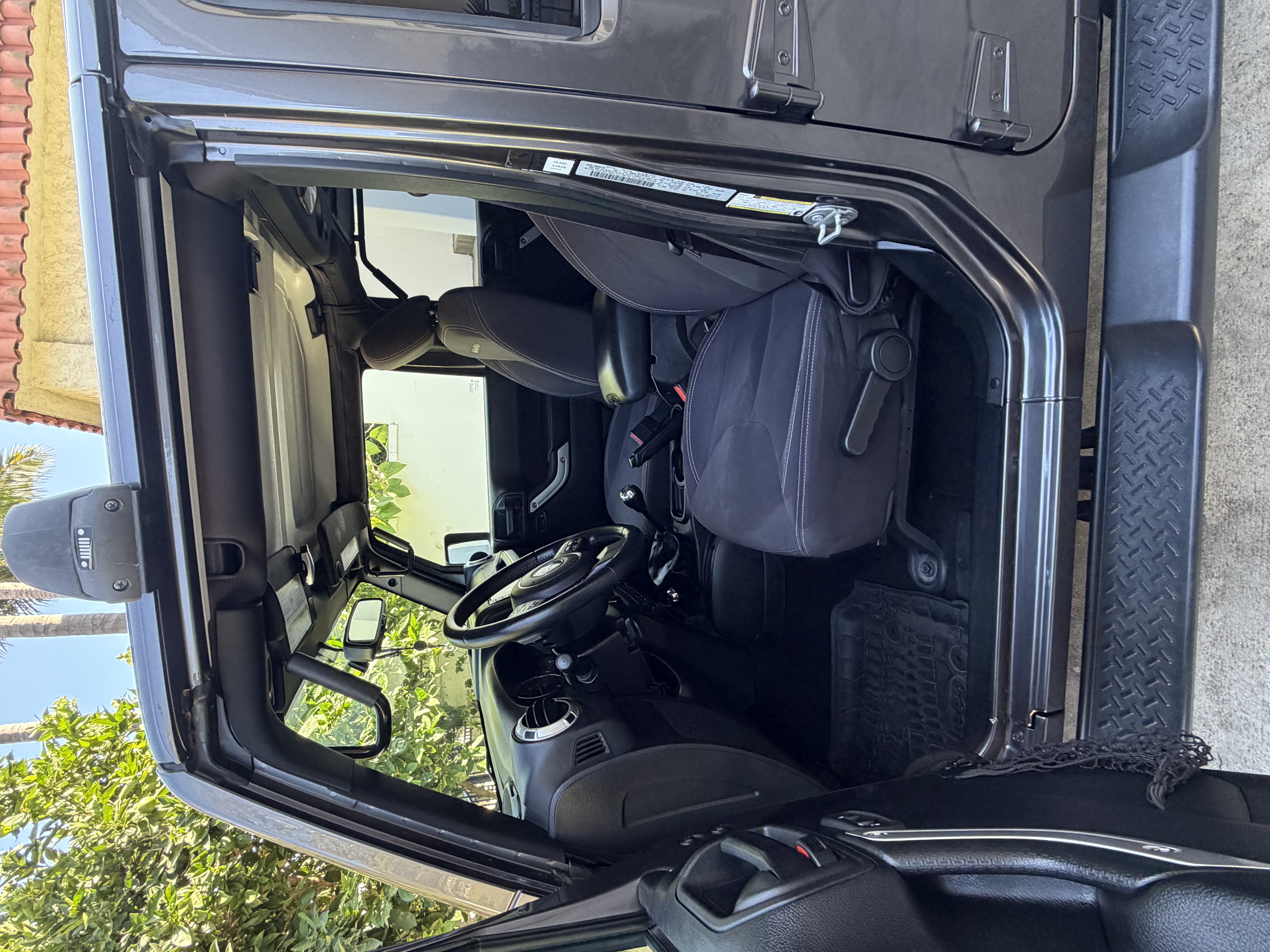 Used 2016 Jeep Wrangler Unlimited Sahara w/ Dual Top Group AWD/4WD image 2