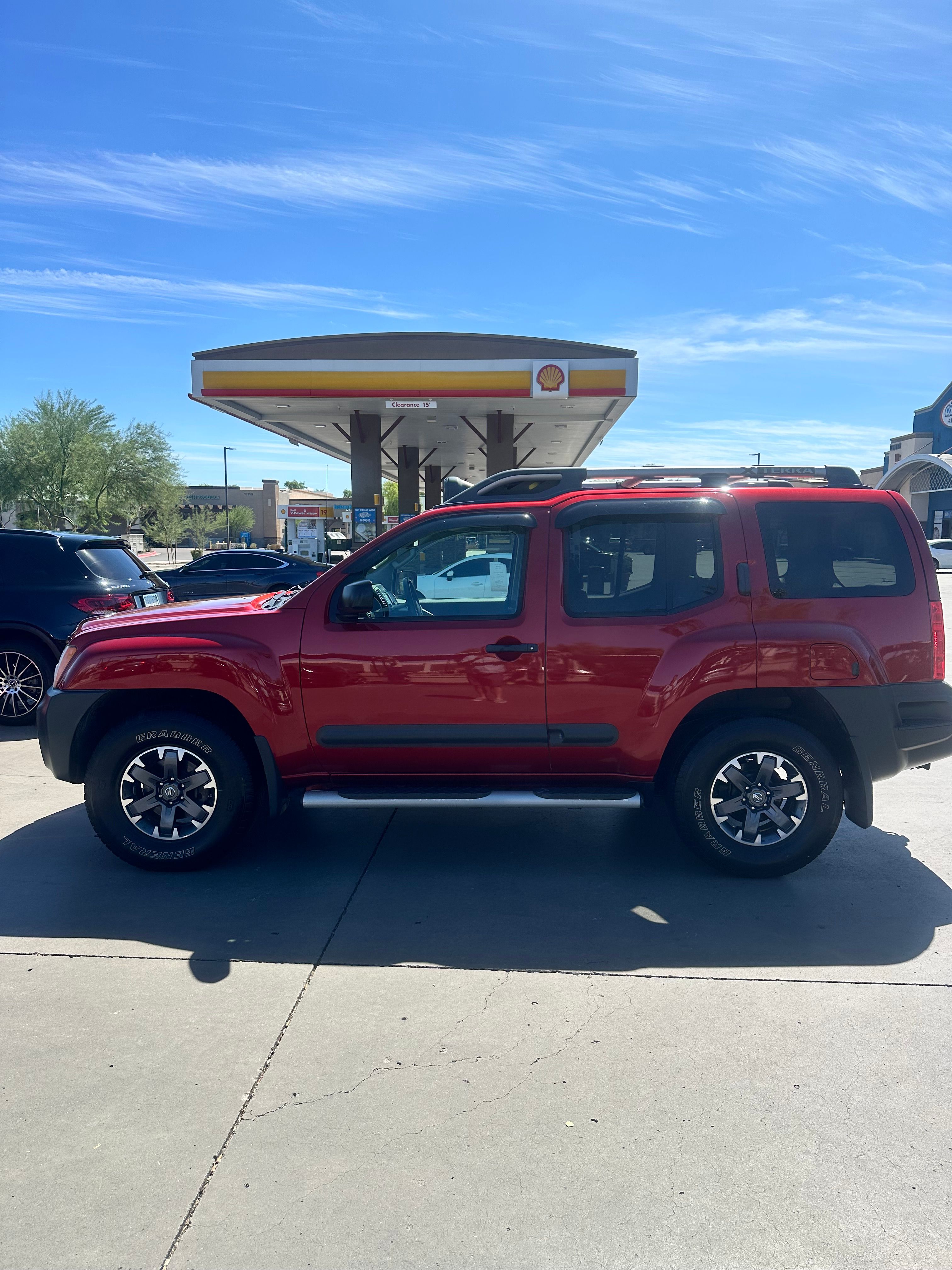 Used 2015 Nissan Xterra PRO-4X w/ Pro-4x Leather Package AWD/4WD image 10