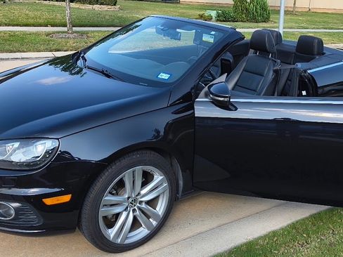 Used 2015 Volkswagen Eos Executive FWD image 10