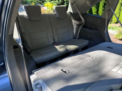 Used 2011 Acura MDX w/ Technology Package AWD/4WD image 14