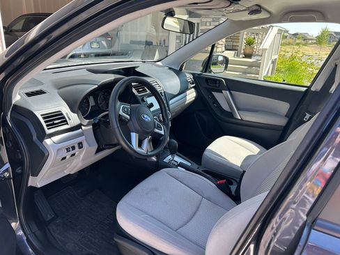 Used 2017 Subaru Forester 2.5i w/ Alloy Wheel Package AWD/4WD image 6