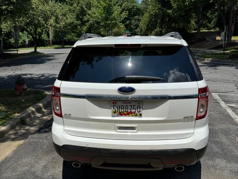 Used 2014 Ford Explorer XLT AWD/4WD image 8