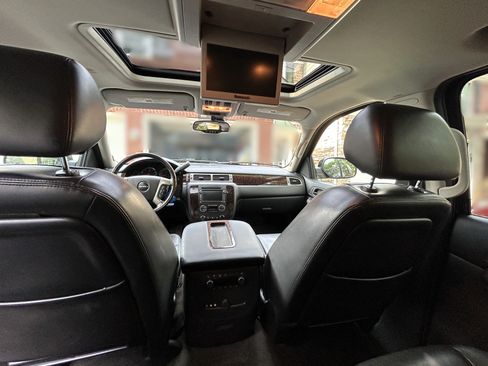 Used 2009 GMC Yukon XL Denali image 15