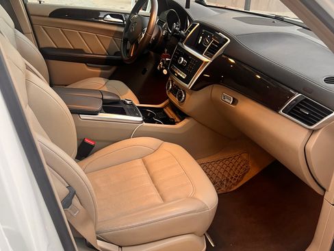Used 2015 Mercedes-Benz GL 450 4MATIC image 16