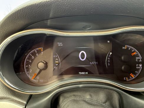 Used 2014 Jeep Grand Cherokee Limited w/ Luxury Group II image 15