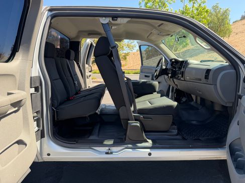 Used 2013 Chevrolet Silverado 2500 W/T RWD image 14