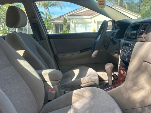 Used 2007 Toyota Corolla CE image 5