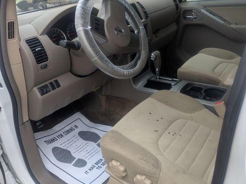 Used 2010 Nissan Pathfinder S image 4