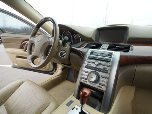 Used 2006 Acura RL image 24