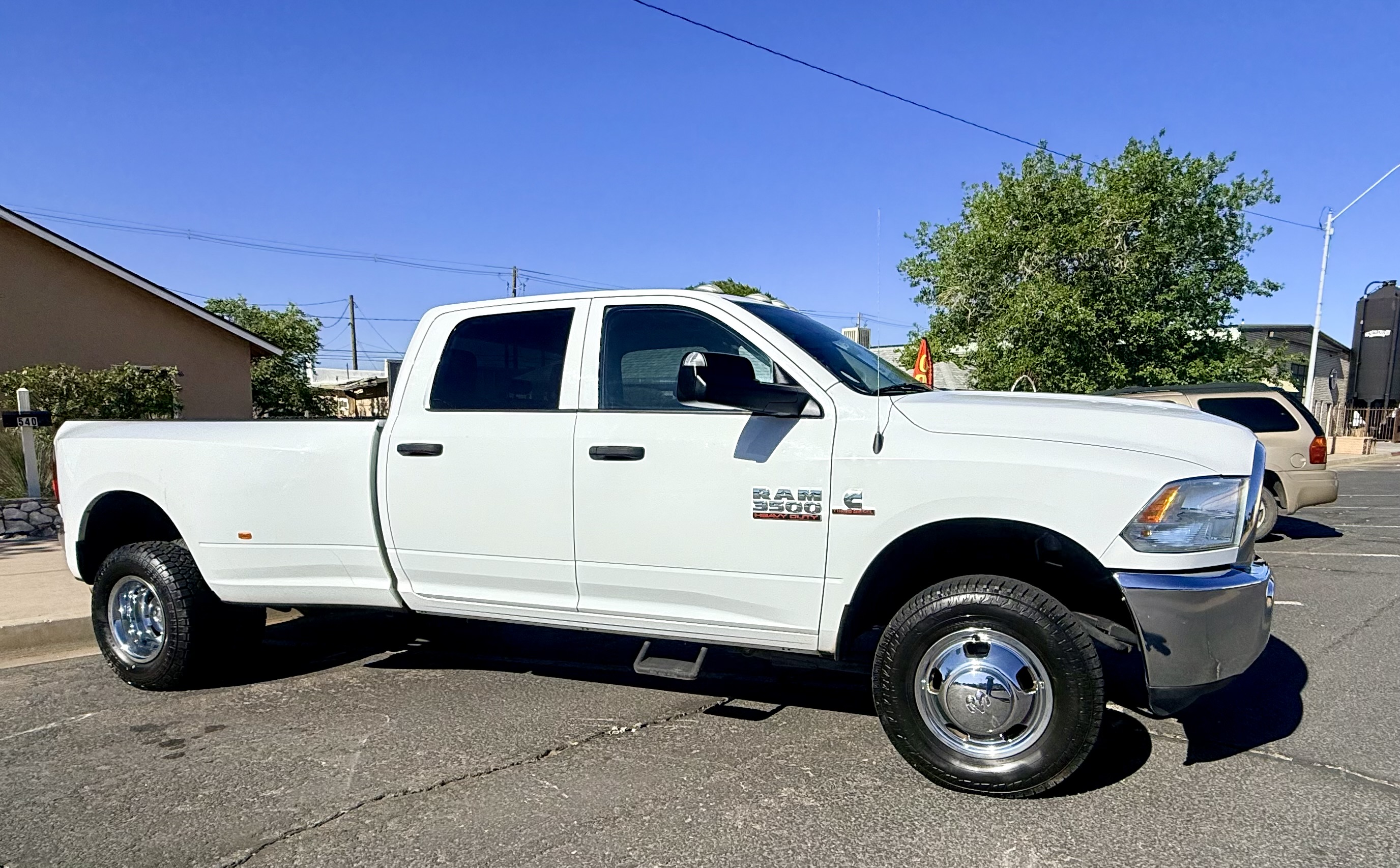 Used 2015 RAM 3500 Tradesman w/ Chrome Appearance Group AWD/4WD image 5