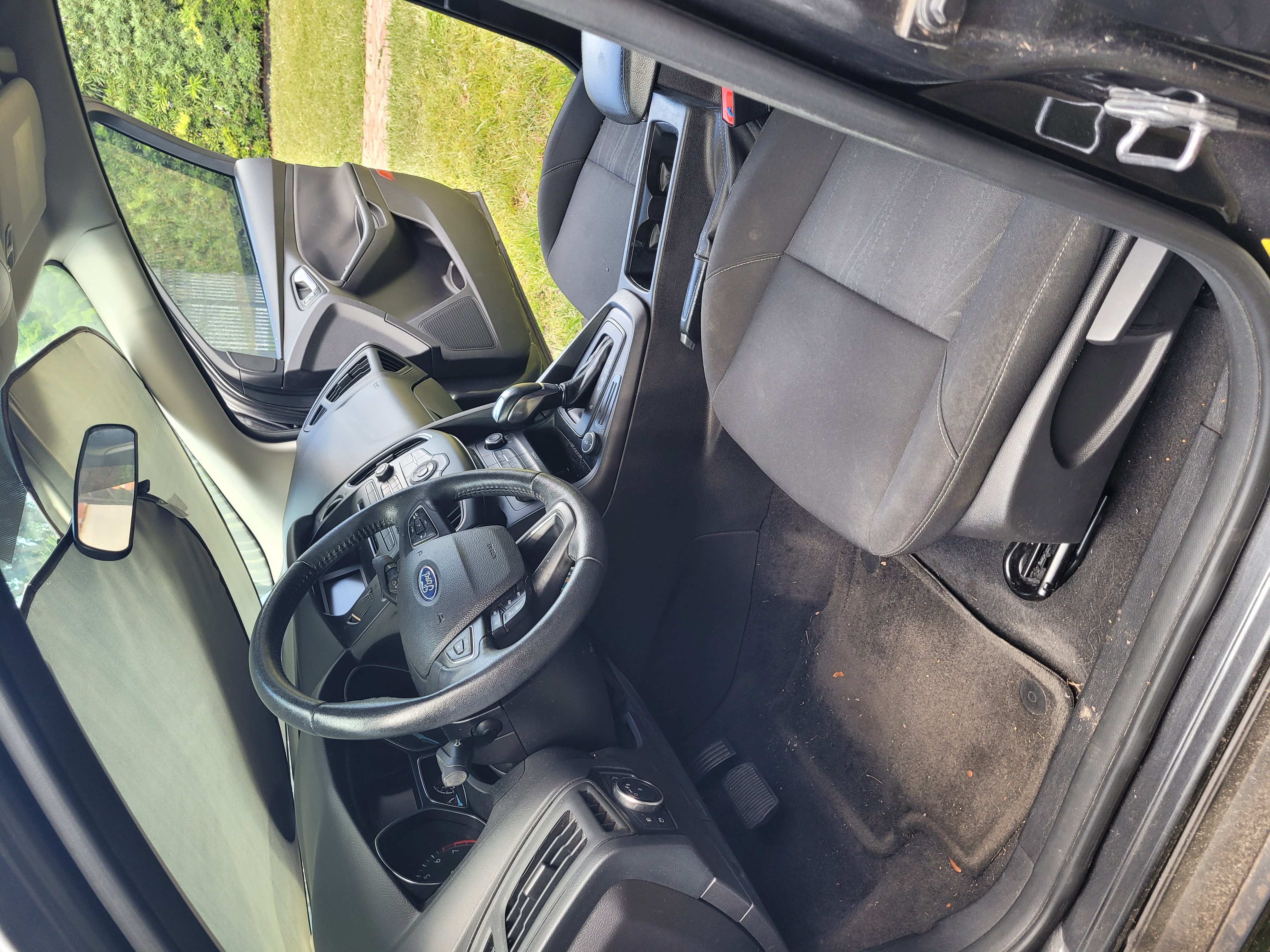 Used 2015 Ford Focus SE w/ SE Sport Package FWD image 6