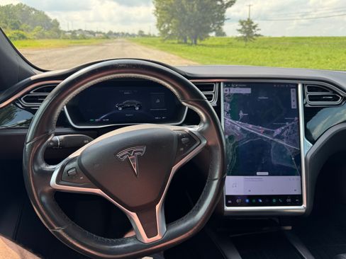 Used 2017 Tesla Model S 100D AWD/4WD image 2