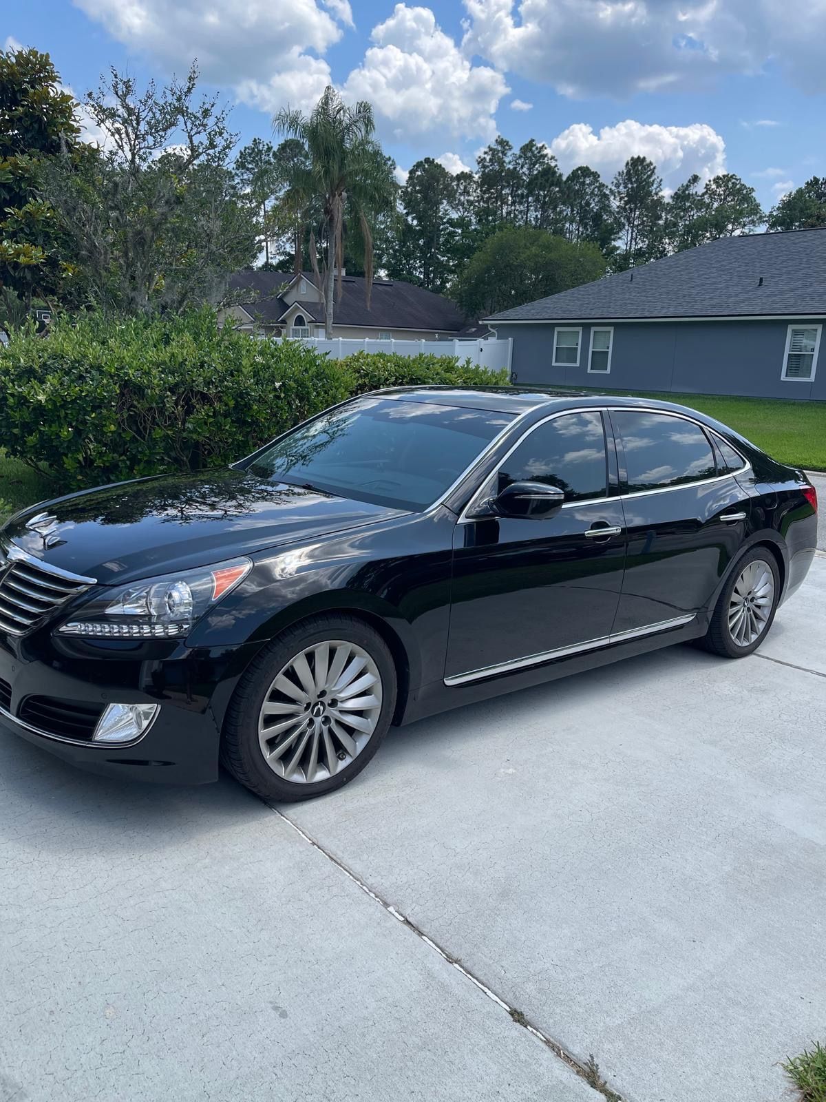 Used 2016 Hyundai Equus Ultimate RWD image 2