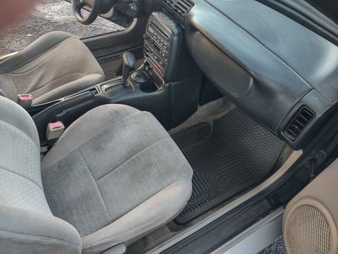 Used 1999 Saturn S-Series SC2 image 33