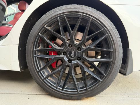 Used 2019 Kia Stinger GT2 image 9