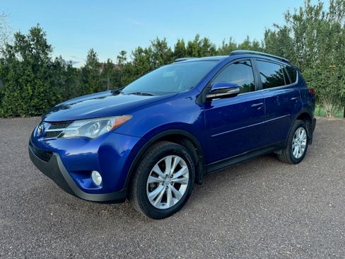 Used 2014 Toyota RAV4 Limited w/ Technology Package image 4