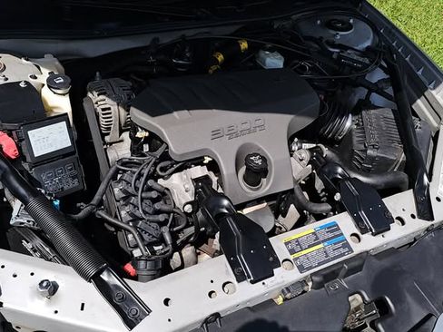 Used 2005 Chevrolet Monte Carlo LT w/ Preferred Equipment Group image 13