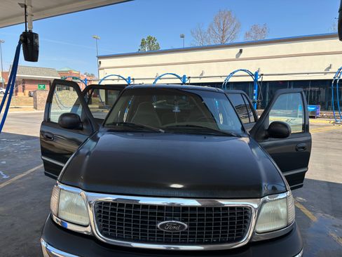 Used 2001 Ford Expedition XLT image 14