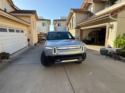 Used 2025 Rivian R1T Adventure
