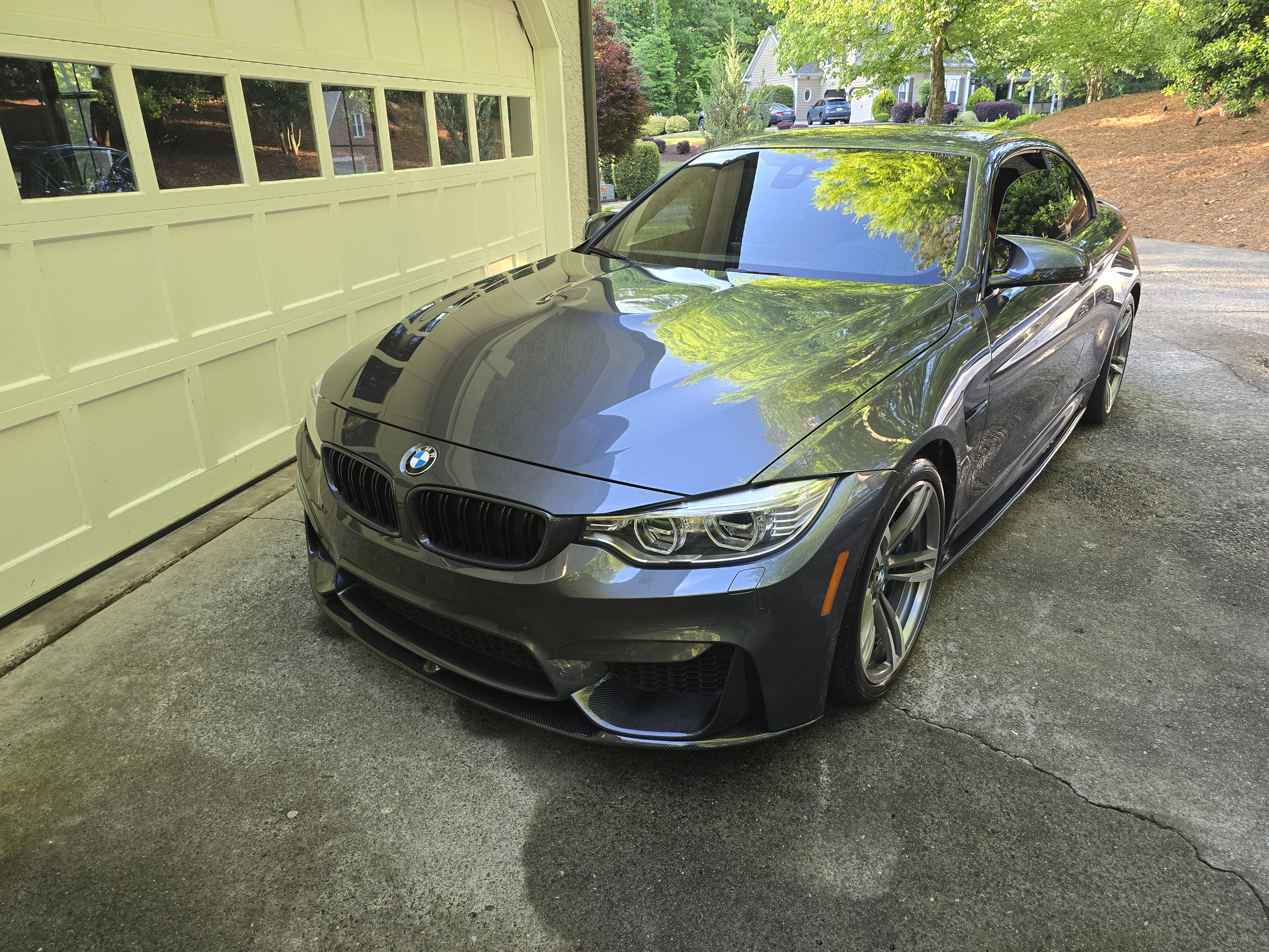 Used 2015 BMW M4 Convertible RWD image 2