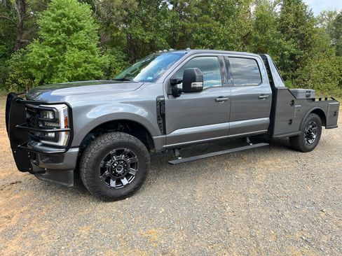 Used 2024 Ford F350 XLT w/ XLT Premium Package AWD/4WD image 9