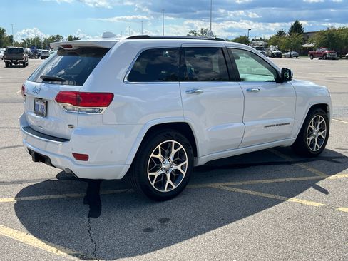Used 2021 Jeep Grand Cherokee Overland AWD/4WD image 5