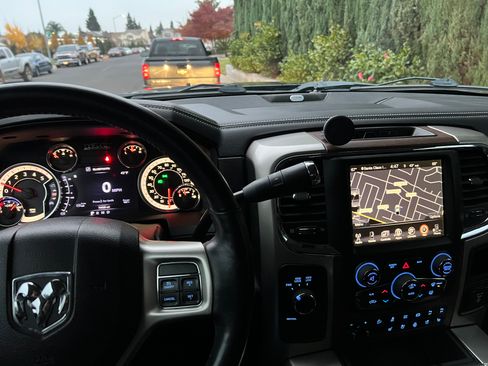 Used 2017 RAM 2500 Laramie w/ Off Road Package image 13