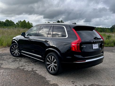 Used 2023 Volvo XC90 B6 Plus w/ Protection Package Premier AWD/4WD image 4