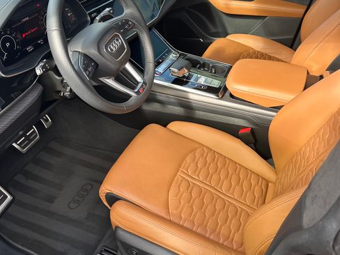 Used 2022 Audi RS Q8 w/ Black Optic Package image 10