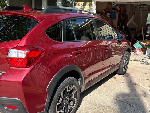 Used 2016 Subaru Crosstrek 2.0i Premium AWD/4WD image 4