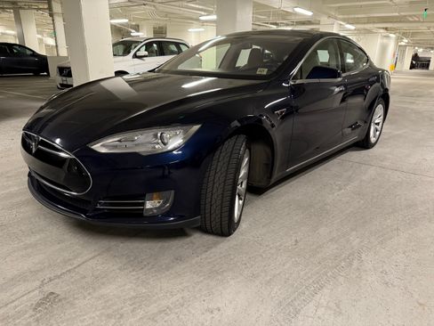 Used 2013 Tesla Model S image 4