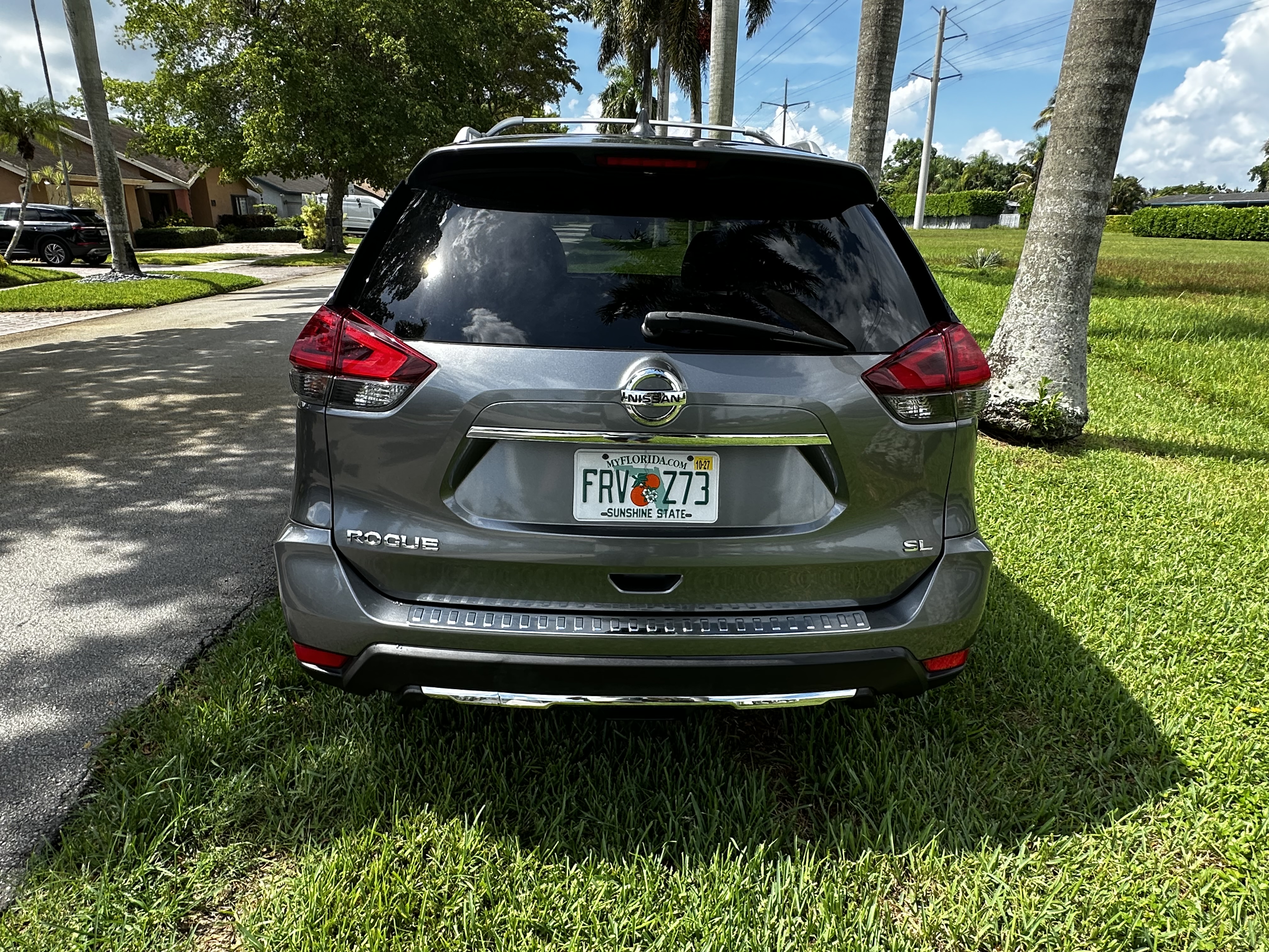 Used 2017 Nissan Rogue SL w/ SL Premium Package FWD image 6
