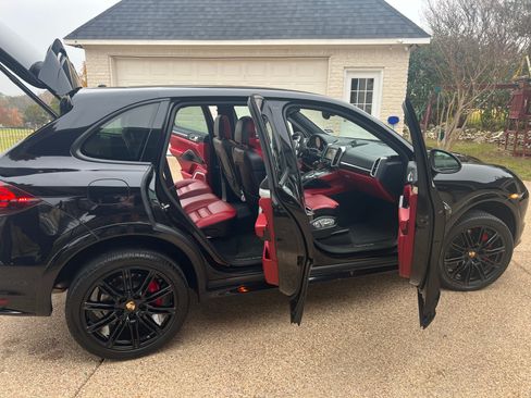 Used 2014 Porsche Cayenne image 11