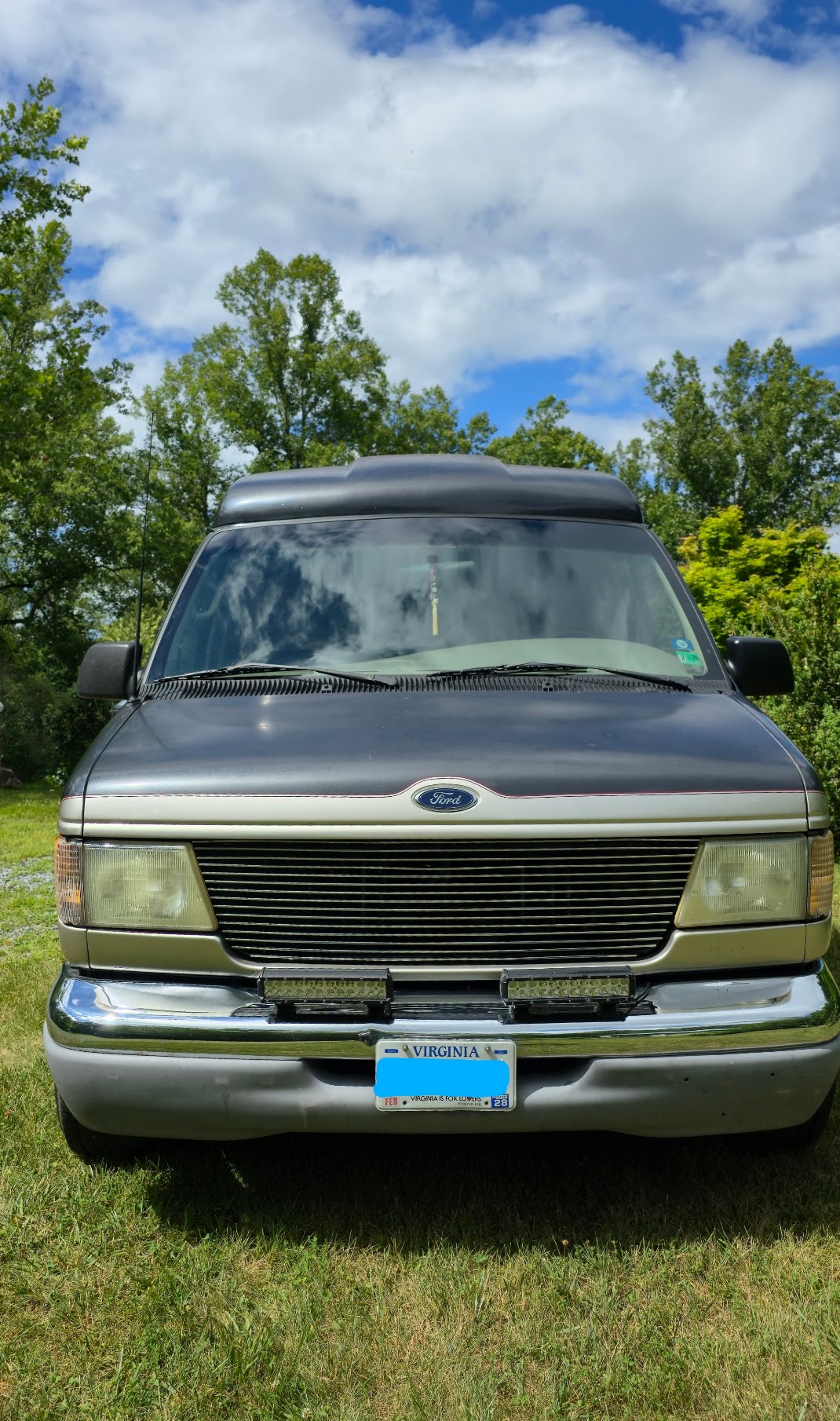 Used 2002 Ford E-150 and Econoline 150 RWD image 9