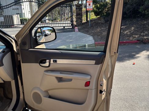 Used 2006 Buick Rendezvous CX image 9