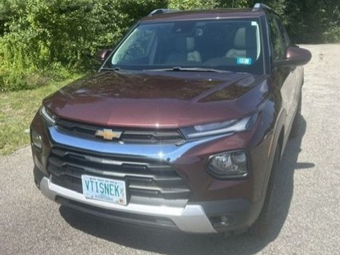 Used 2022 Chevrolet TrailBlazer LT w/ Sun and Liftgate Package AWD/4WD image 4